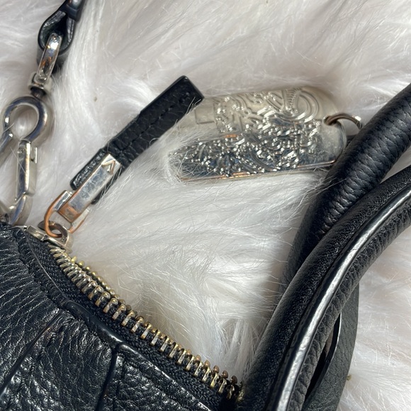 Vince Camuto Black Handbag w/ Shoulder Strap - Picture 3 of 5